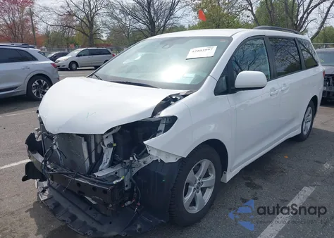 2020 Toyota Sienna Le из США, поврежденный, VIN 5TDKZ3DC3LS043379